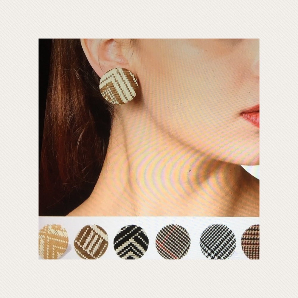 ✅🌹Vintage Plaid Fabric clip-on earrings.